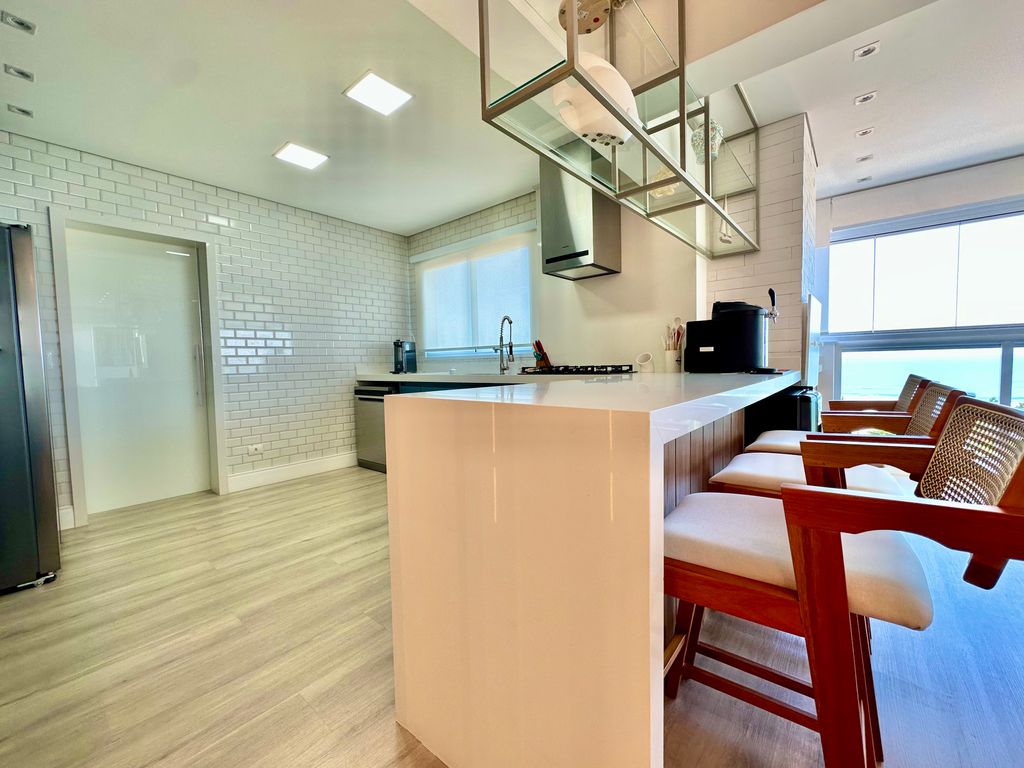 Apartamento Alto Padrão  3 Suítes- Varanda Gourmet-2 Quadras da Praia da Enseada em Enseada, Guarujá — foto 16
