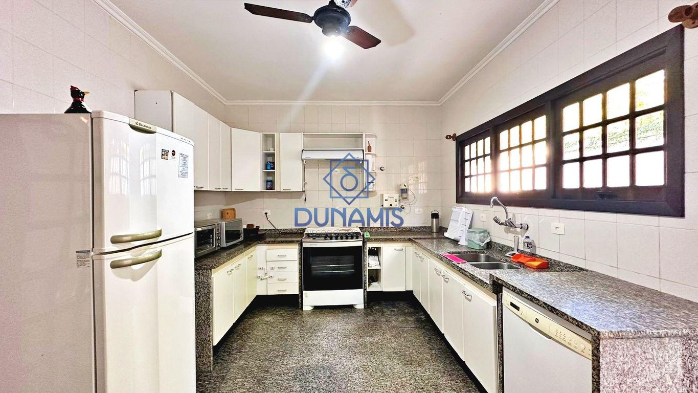 Casa térrea no condomínio Jardim Acapulco - Praia de Pernambuco, Guarujá, SP em Jardim Acapulco, Guarujá — foto 12