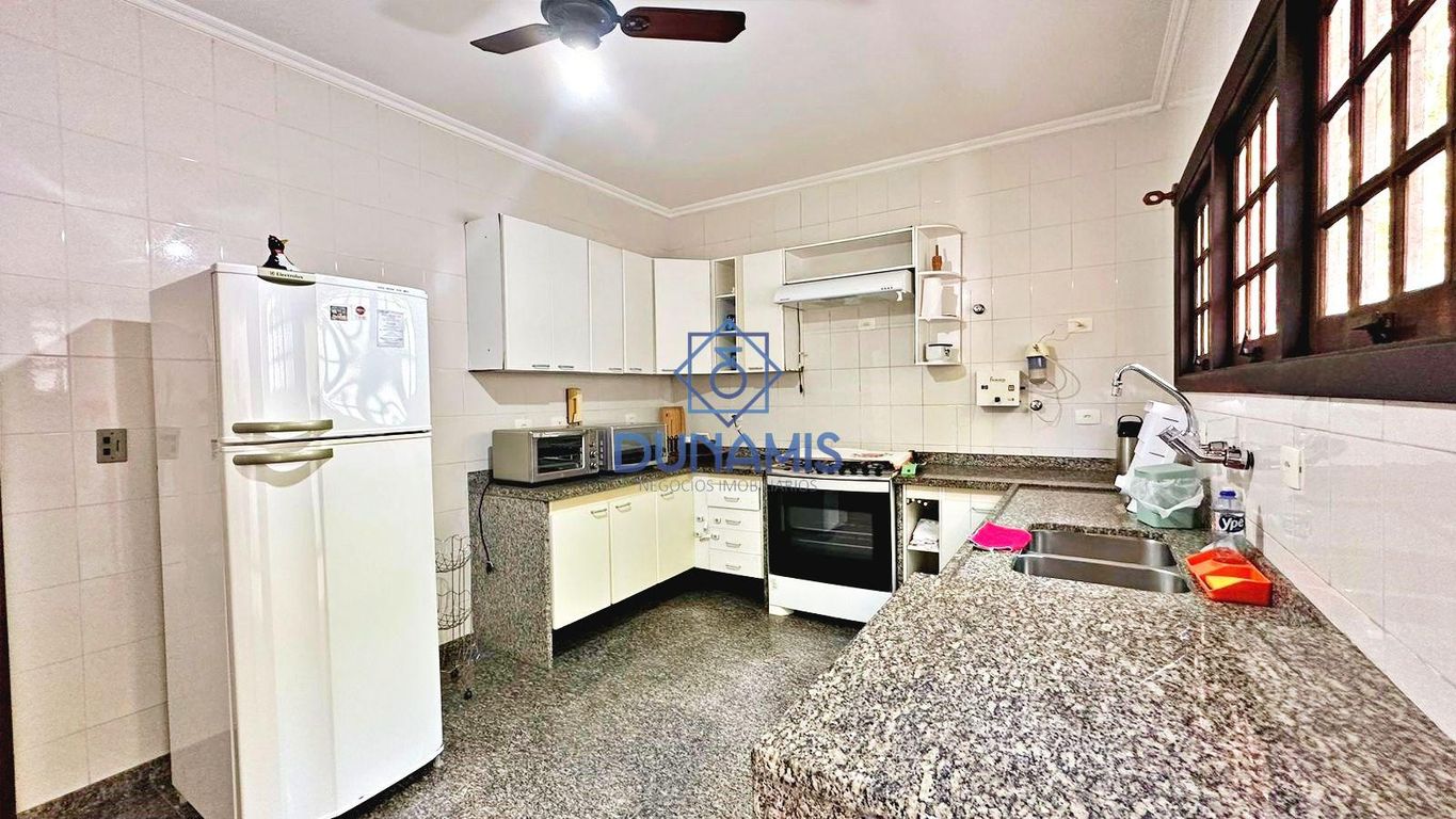Casa térrea no condomínio Jardim Acapulco - Praia de Pernambuco, Guarujá, SP em Jardim Acapulco, Guarujá — foto 13