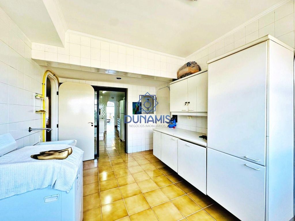 EXCELENTE APARTAMENTO À VENDA NA REGIÃO NOBRE DE PITANGUEIRAS -  COM VISTA MAR em Pitangueiras, Guarujá — foto 41