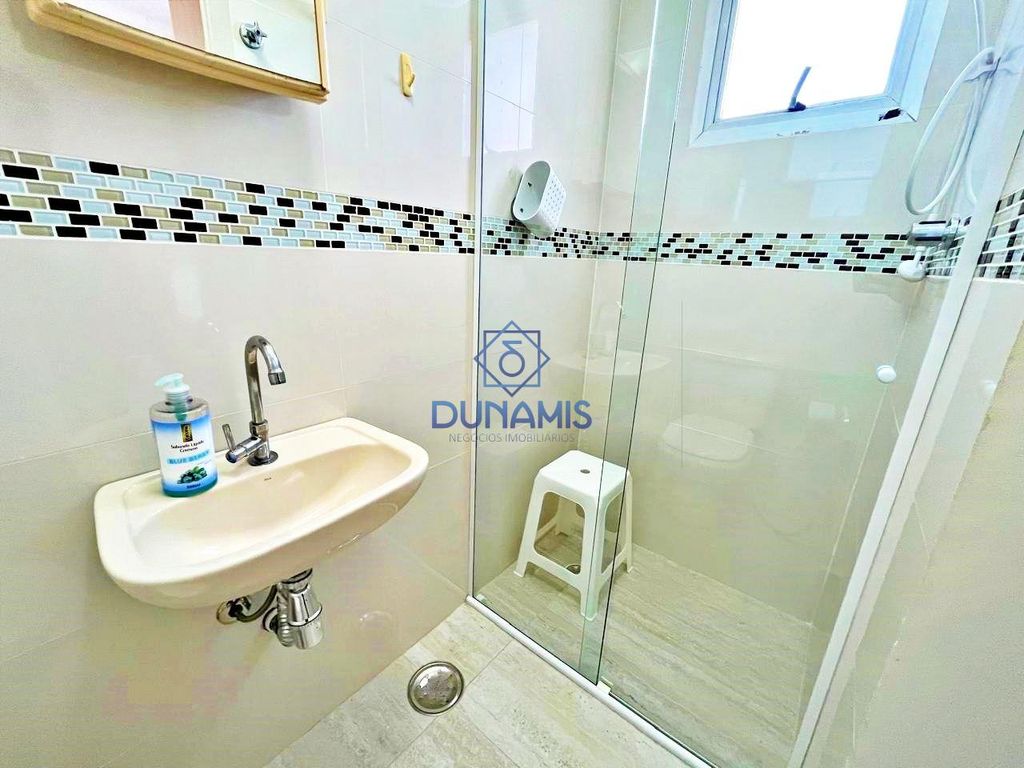 LINDO APARTAMENTO REFORMADO A VENDA NA PRAIA DAS ASTÚRIAS - REGIÃO DO GALHETAS em Jardim Astúrias, Guarujá — foto 31