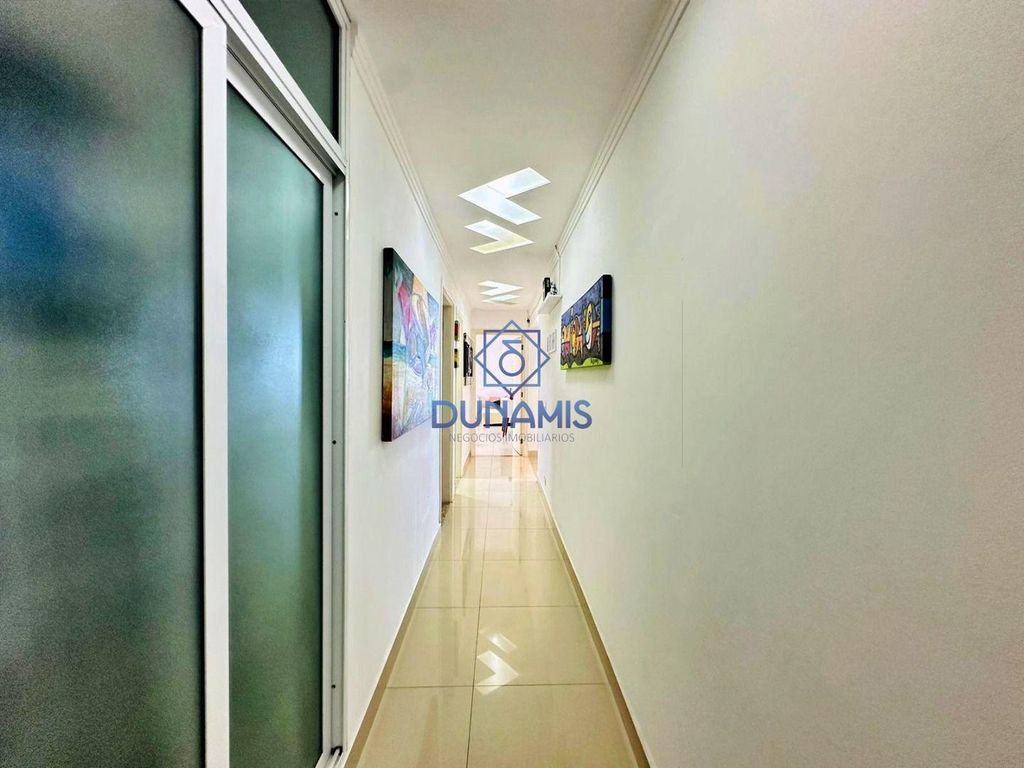 LINDO APARTAMENTO À VENDA NA PRAIA DE PITANGUEIRAS - FRENTE TOTAL REGIÃO CENTRAL em Pitangueiras, Guarujá — foto 19