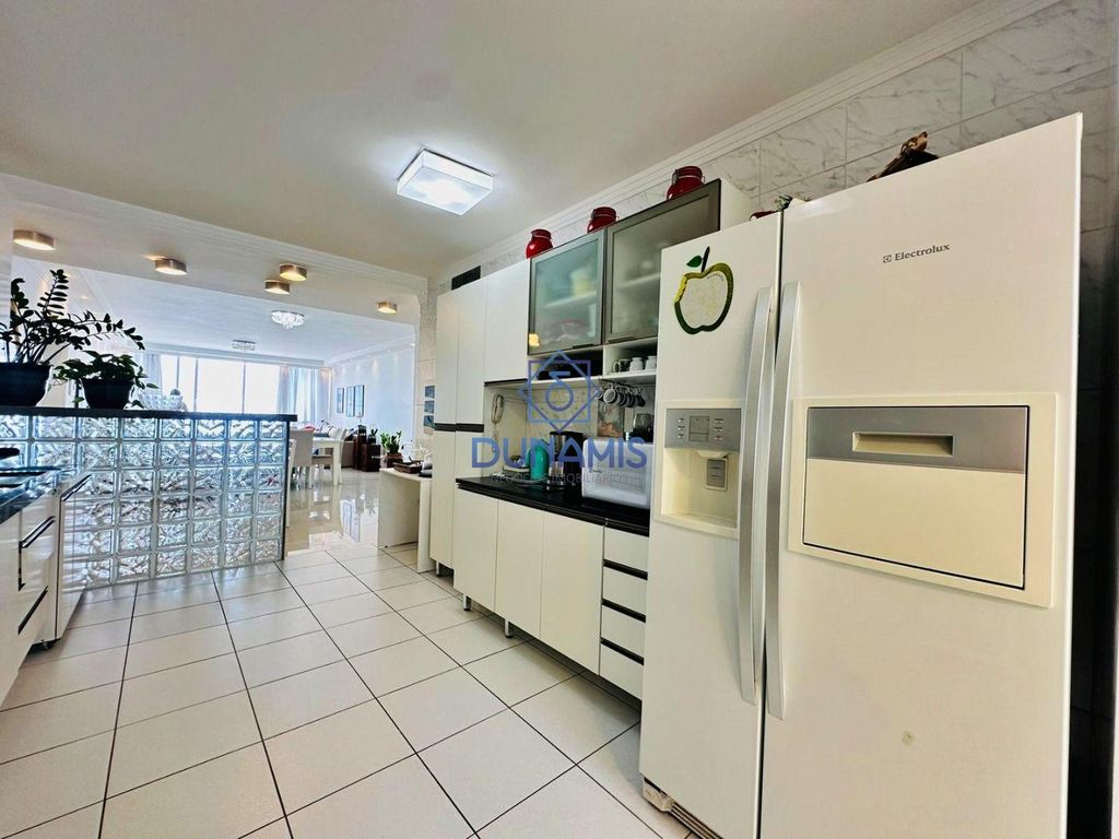 LINDO APARTAMENTO À VENDA NA PRAIA DE PITANGUEIRAS - FRENTE TOTAL REGIÃO CENTRAL em Pitangueiras, Guarujá — foto 18