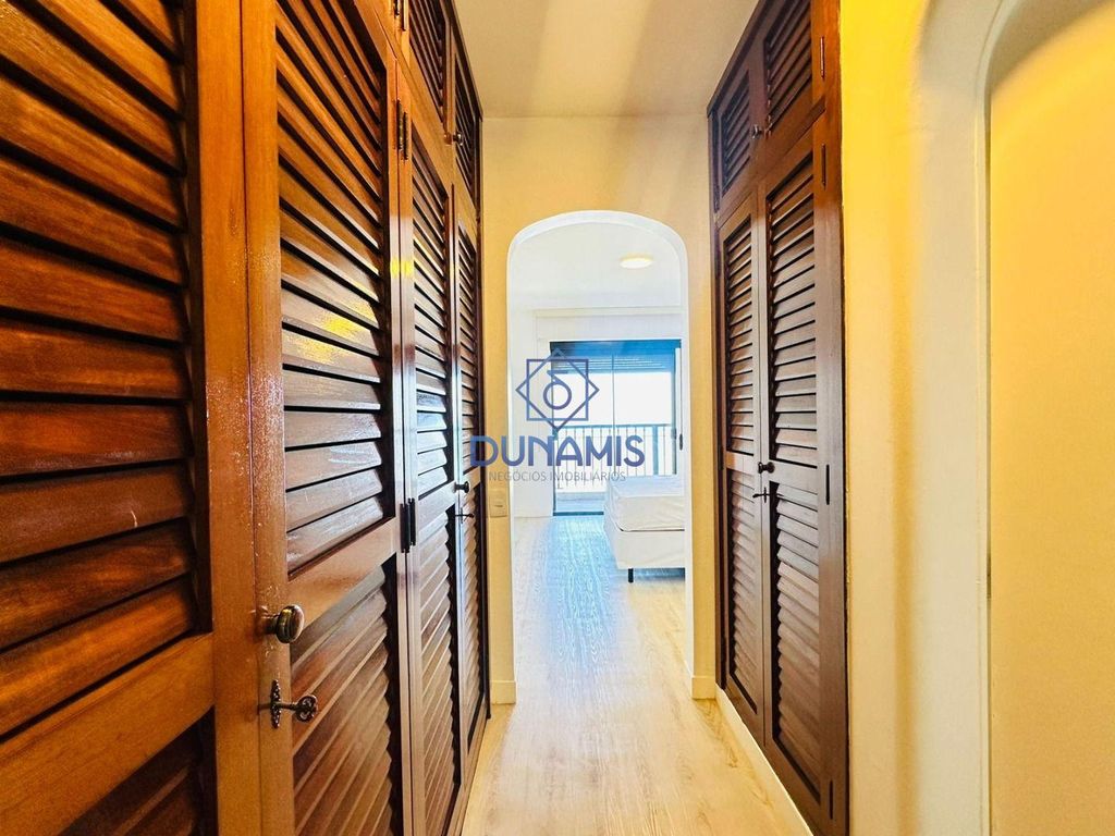 LINDO APARTAMENTO REFORMADO PARA VENDA NA REGIÃO NOBRE DE PITANGUEIRAS em Pitangueiras, Guarujá — foto 44
