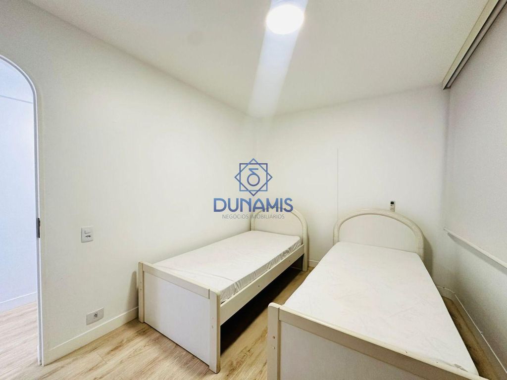 LINDO APARTAMENTO REFORMADO PARA VENDA NA REGIÃO NOBRE DE PITANGUEIRAS em Pitangueiras, Guarujá — foto 47