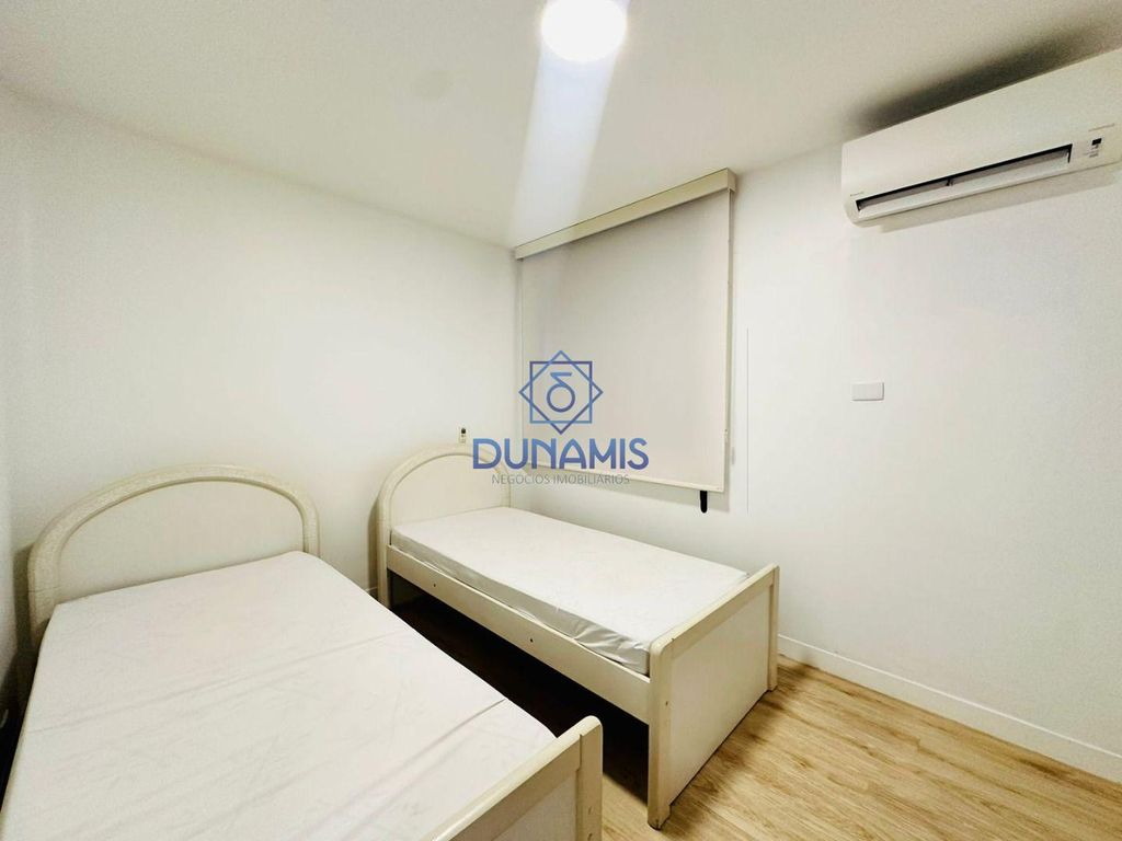 LINDO APARTAMENTO REFORMADO PARA VENDA NA REGIÃO NOBRE DE PITANGUEIRAS em Pitangueiras, Guarujá — foto 53