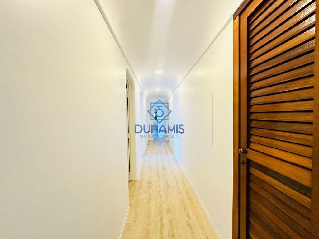 LINDO APARTAMENTO REFORMADO PARA VENDA NA REGIÃO NOBRE DE PITANGUEIRAS em Pitangueiras, Guarujá — foto 49