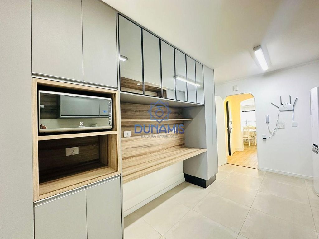 LINDO APARTAMENTO REFORMADO PARA VENDA NA REGIÃO NOBRE DE PITANGUEIRAS em Pitangueiras, Guarujá — foto 33