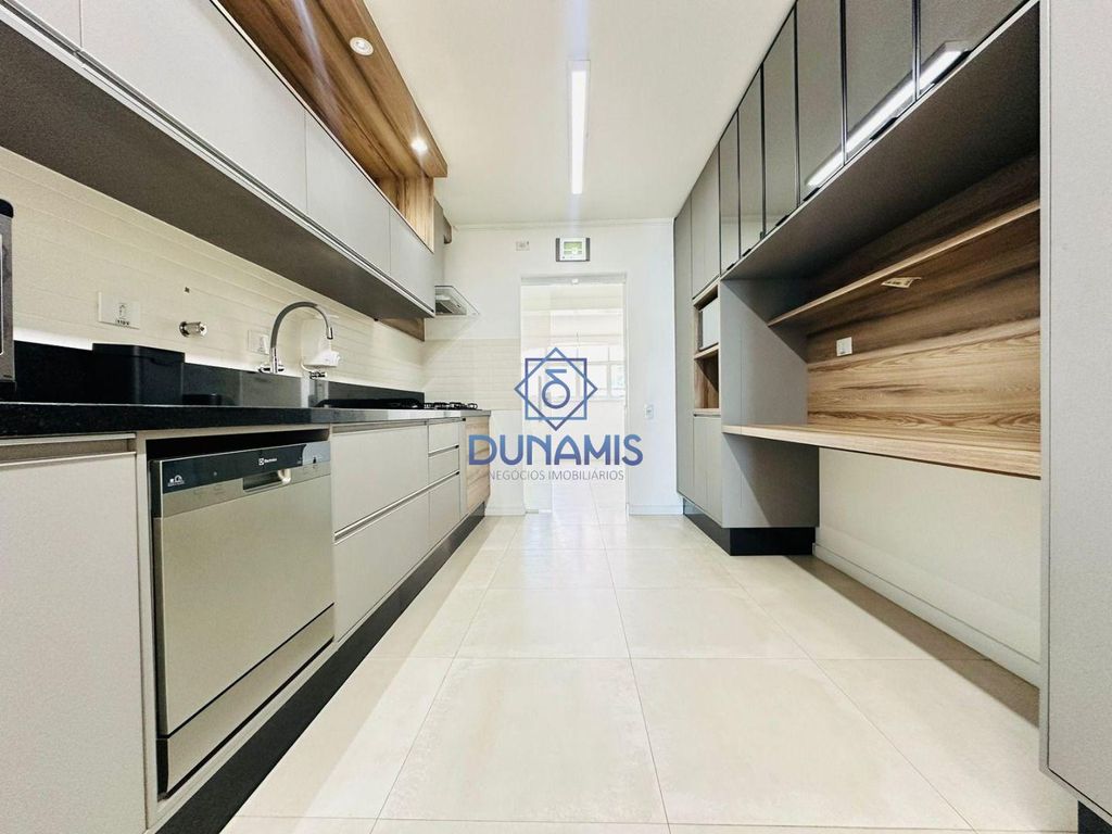 LINDO APARTAMENTO REFORMADO PARA VENDA NA REGIÃO NOBRE DE PITANGUEIRAS em Pitangueiras, Guarujá — foto 34