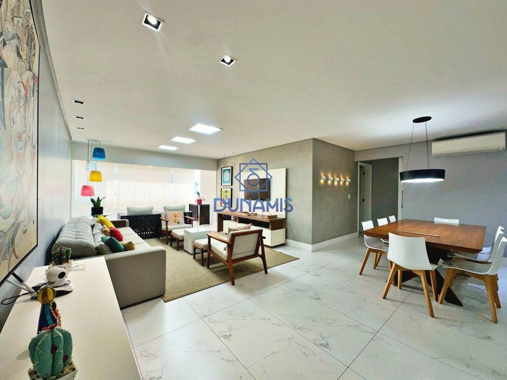 LINDO APARTAMENTO REFORMADO  A VENDA FRENTE TOTAL EM ASTÚRIAS em Jardim Astúrias, Guarujá — foto 28