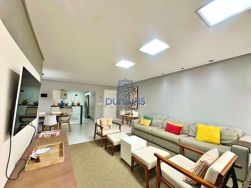 LINDO APARTAMENTO REFORMADO  A VENDA FRENTE TOTAL EM ASTÚRIAS em Jardim Astúrias, Guarujá — foto 23