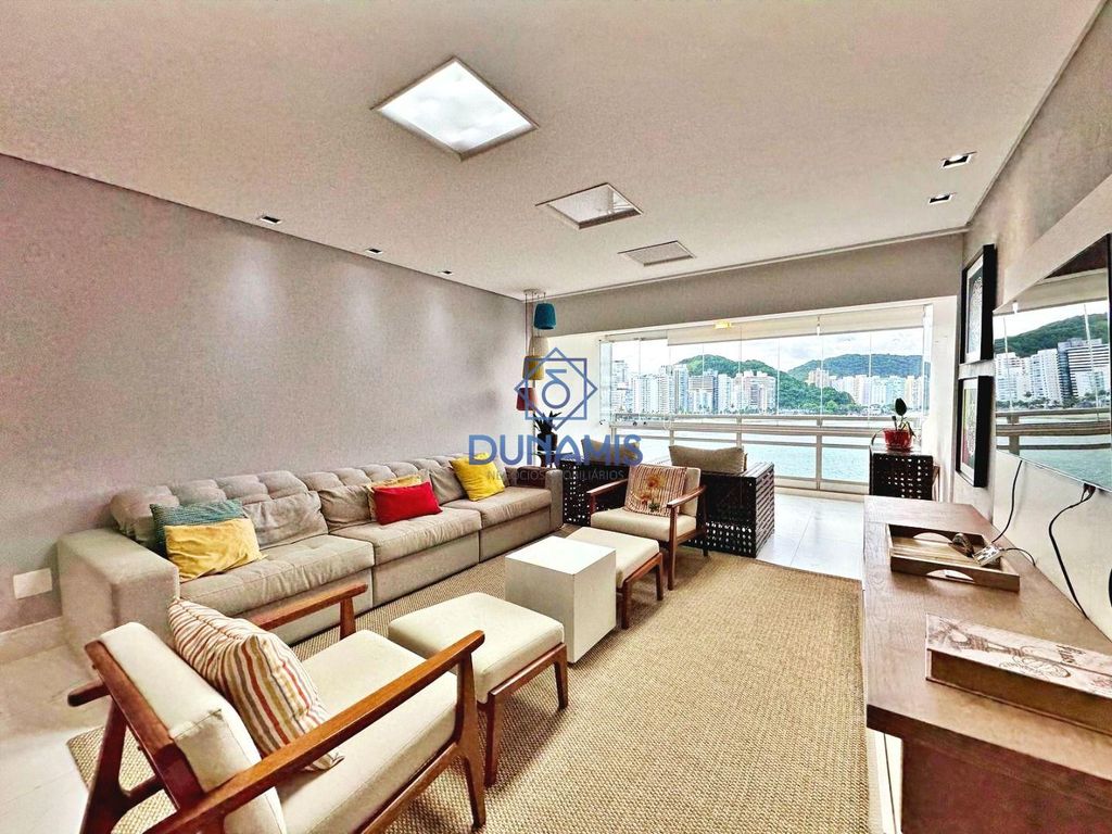 LINDO APARTAMENTO REFORMADO  A VENDA FRENTE TOTAL EM ASTÚRIAS em Jardim Astúrias, Guarujá — foto 15