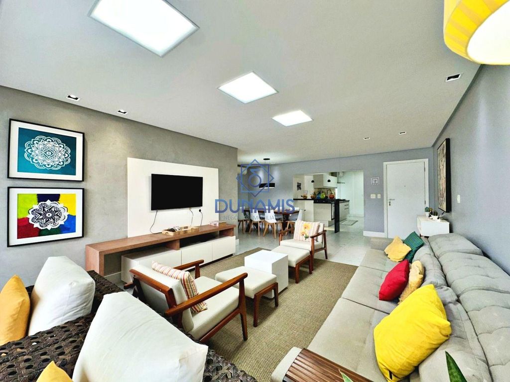 LINDO APARTAMENTO REFORMADO  A VENDA FRENTE TOTAL EM ASTÚRIAS em Jardim Astúrias, Guarujá — foto 11