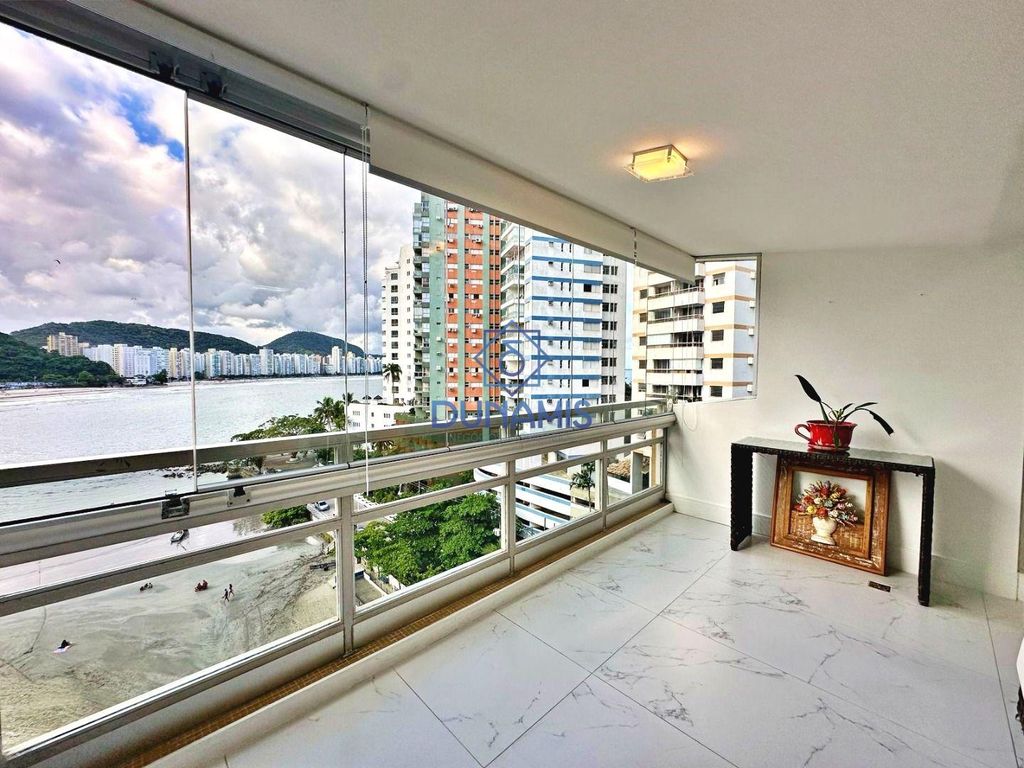 LINDO APARTAMENTO REFORMADO  A VENDA FRENTE TOTAL EM ASTÚRIAS em Jardim Astúrias, Guarujá — foto 5