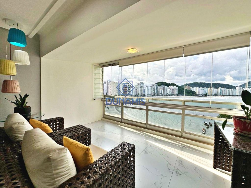 LINDO APARTAMENTO REFORMADO  A VENDA FRENTE TOTAL EM ASTÚRIAS em Jardim Astúrias, Guarujá — foto 2