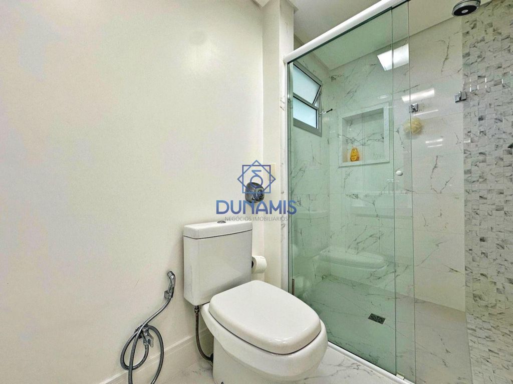 LINDO APARTAMENTO REFORMADO  A VENDA FRENTE TOTAL EM ASTÚRIAS em Jardim Astúrias, Guarujá — foto 43