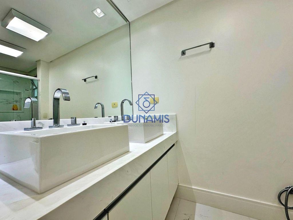 LINDO APARTAMENTO REFORMADO  A VENDA FRENTE TOTAL EM ASTÚRIAS em Jardim Astúrias, Guarujá — foto 51