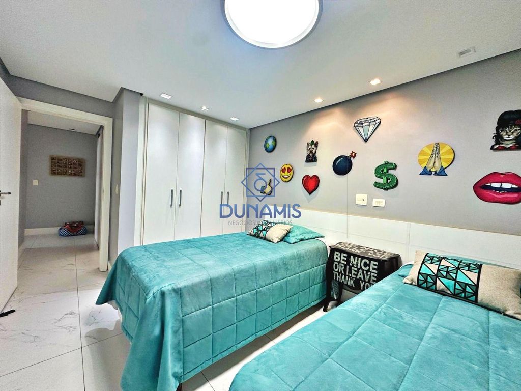LINDO APARTAMENTO REFORMADO  A VENDA FRENTE TOTAL EM ASTÚRIAS em Jardim Astúrias, Guarujá — foto 53