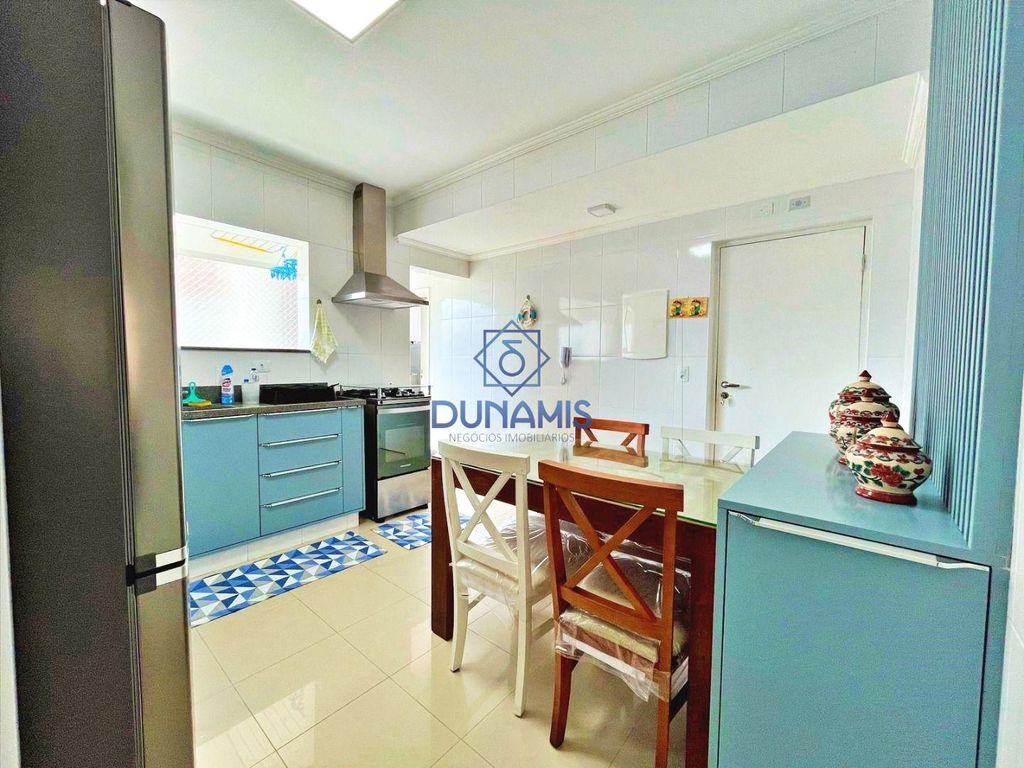 APARTAMENTO REFORMADO À VENDA NA PRAIA DE PITANGUEIRAS - NA QUADRA DO MAR em Pitangueiras, Guarujá — foto 35