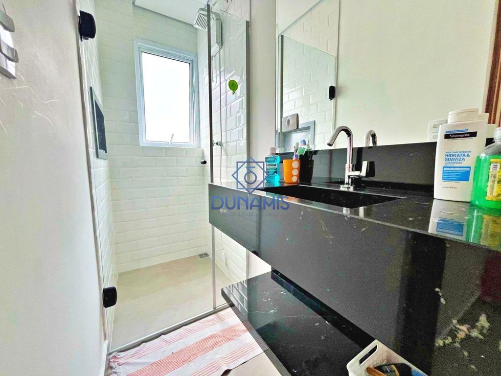 APARTAMENTO REFORMADO À VENDA NA PRAIA DE PITANGUEIRAS - NA QUADRA DA PRAIA em Pitangueiras, Guarujá — foto 40