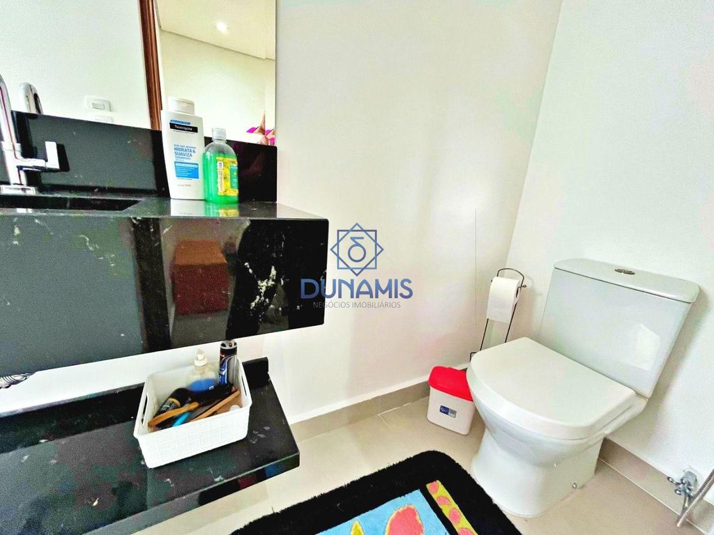 APARTAMENTO REFORMADO À VENDA NA PRAIA DE PITANGUEIRAS - NA QUADRA DA PRAIA em Pitangueiras, Guarujá — foto 42