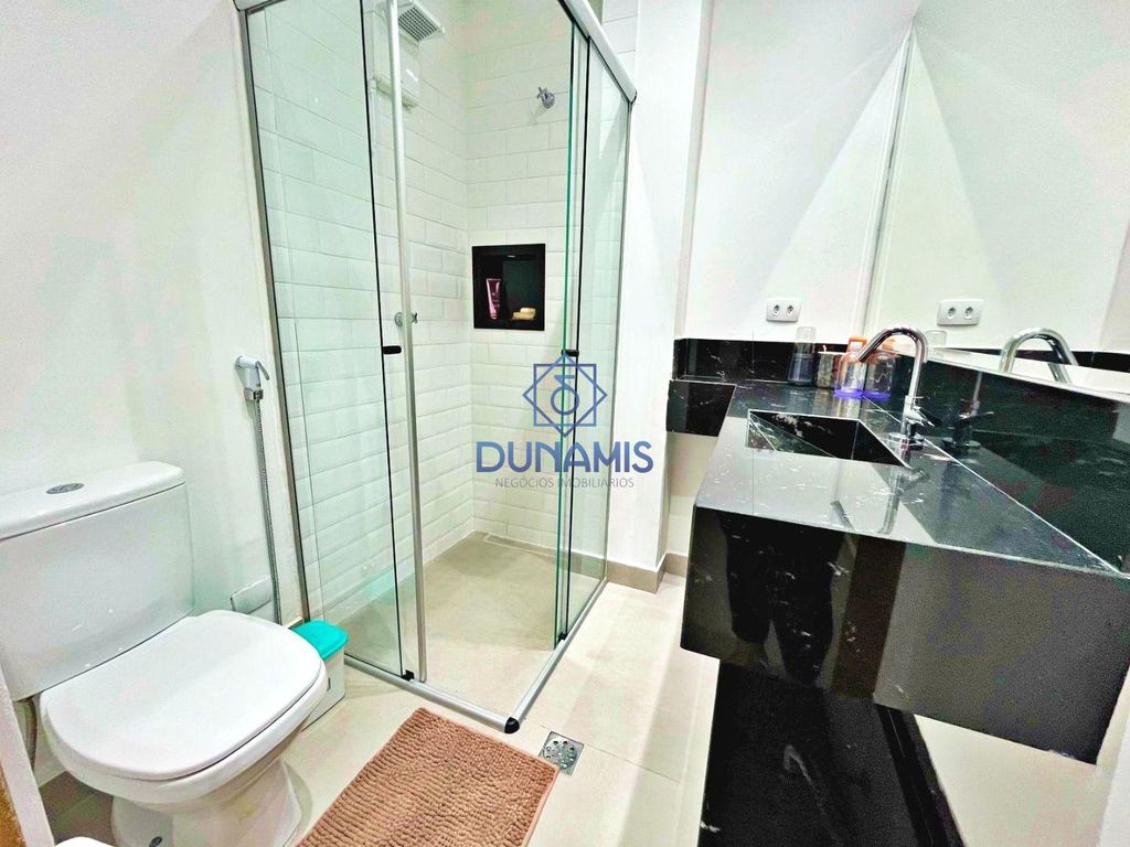 APARTAMENTO REFORMADO À VENDA NA PRAIA DE PITANGUEIRAS - NA QUADRA DA PRAIA em Pitangueiras, Guarujá — foto 37
