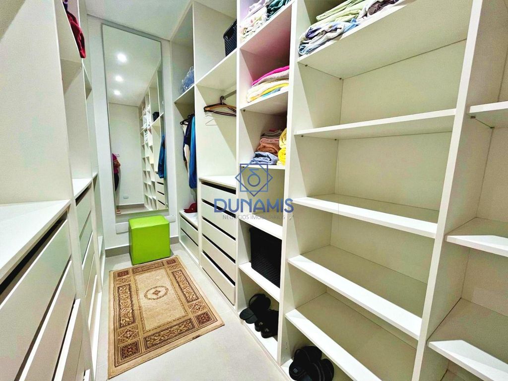 APARTAMENTO REFORMADO À VENDA NA PRAIA DE PITANGUEIRAS - NA QUADRA DA PRAIA em Pitangueiras, Guarujá — foto 33