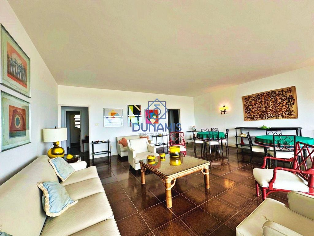 EXCELENTE APARTAMENTO  À VENDA NA PRAIA DAS PITANGUEIRAS- FRENTE MAR em Pitangueiras, Guarujá — foto 11