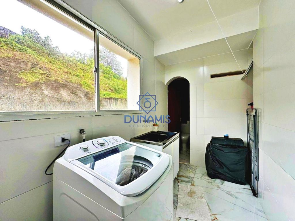 *** APARTAMENTO REFORMADO A VENDA NO MORRO DO MALUF *** em Morro do Maluf, Guarujá — foto 38