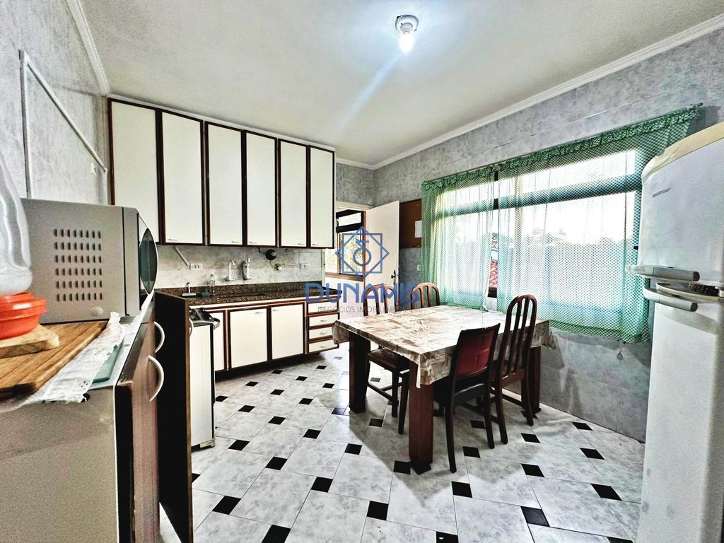 OPORTUNIDADE - CASA COM 8 DORMITÓRIOS NA PRAIA DO GUAIUBA em Jardim Guaiuba, Guarujá — foto 47