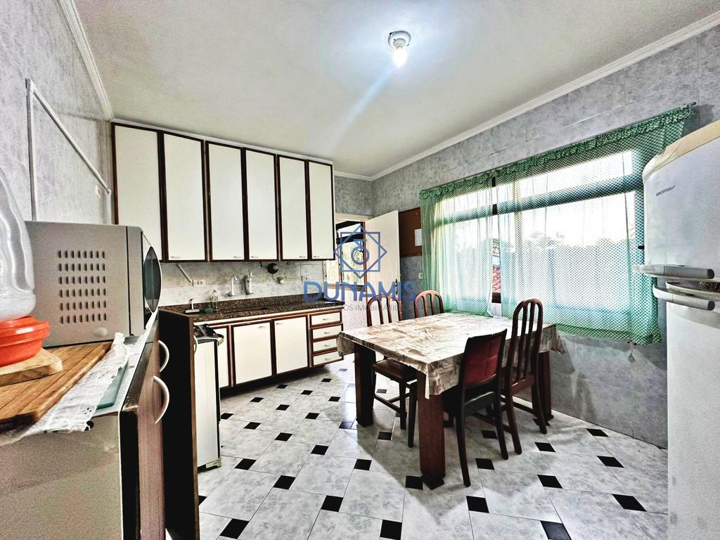 OPORTUNIDADE - CASA COM 8 DORMITÓRIOS NA PRAIA DO GUAIUBA em Jardim Guaiuba, Guarujá — foto 51