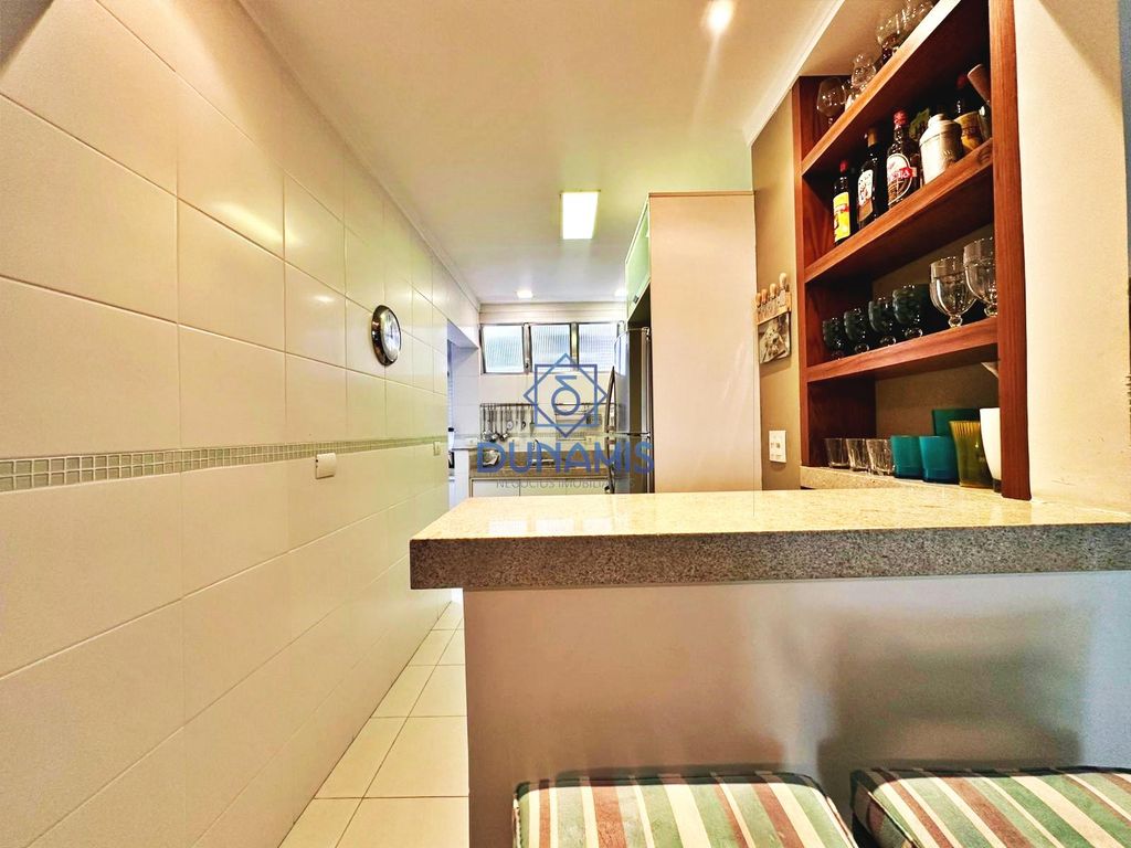 Apartamento reformado à venda na praia da Enseada, Guarujá em Enseada, Guarujá — foto 13