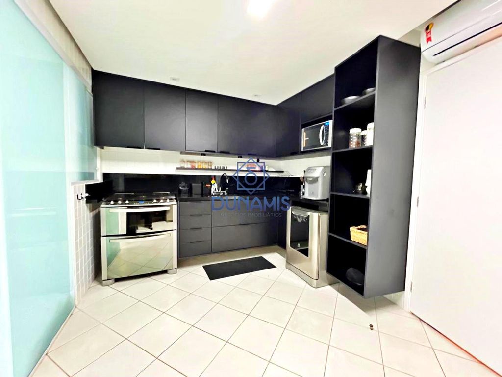 MAGNÍFICO APARTAMENTO À VENDA NA PRAIA DAS PITANGUEIRAS - COM VISTA MAR E LAZER em Pitangueiras, Guarujá — foto 37