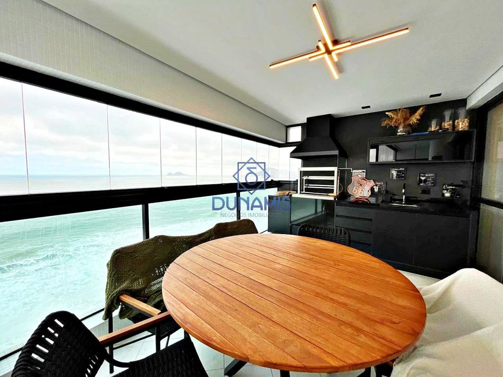MAGNÍFICO APARTAMENTO À VENDA NA PRAIA DAS PITANGUEIRAS - COM VISTA MAR E LAZER em Pitangueiras, Guarujá — foto 13