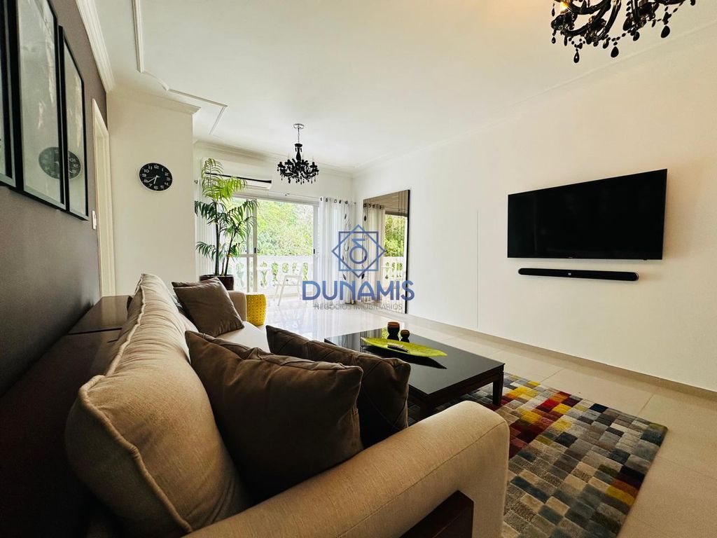 APARTAMENTO À VENDA REFORMADO NA PRAIA DA ENSEADA - PRÉDIO COM LAZER em Enseada, Guarujá — foto 2