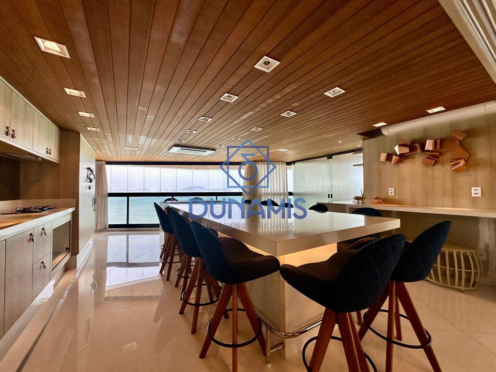 APARTAMENTO TOTALMENTE REFORMADO - VISTA PARA O ALTO MAR À VENDA em Jardim Astúrias, Guarujá — foto 5