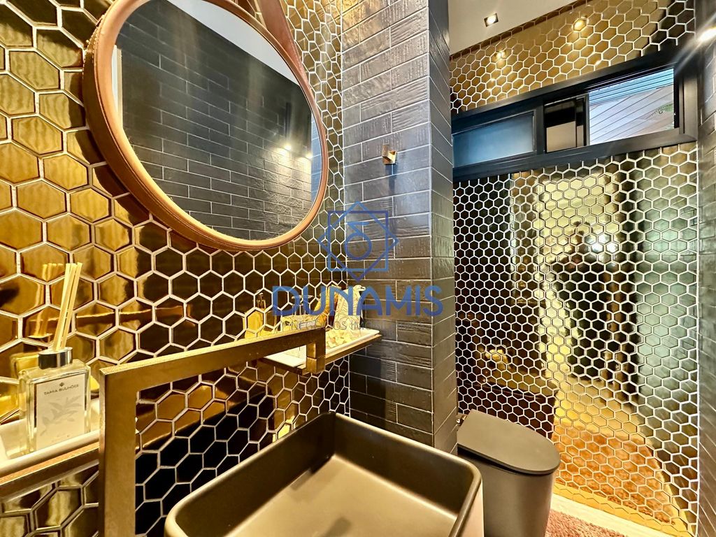 APARTAMENTO TOTALMENTE REFORMADO - VISTA PARA O ALTO MAR À VENDA em Jardim Astúrias, Guarujá — foto 14
