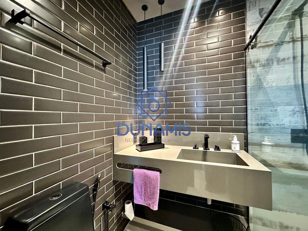 APARTAMENTO TOTALMENTE REFORMADO - VISTA PARA O ALTO MAR À VENDA em Jardim Astúrias, Guarujá — foto 44