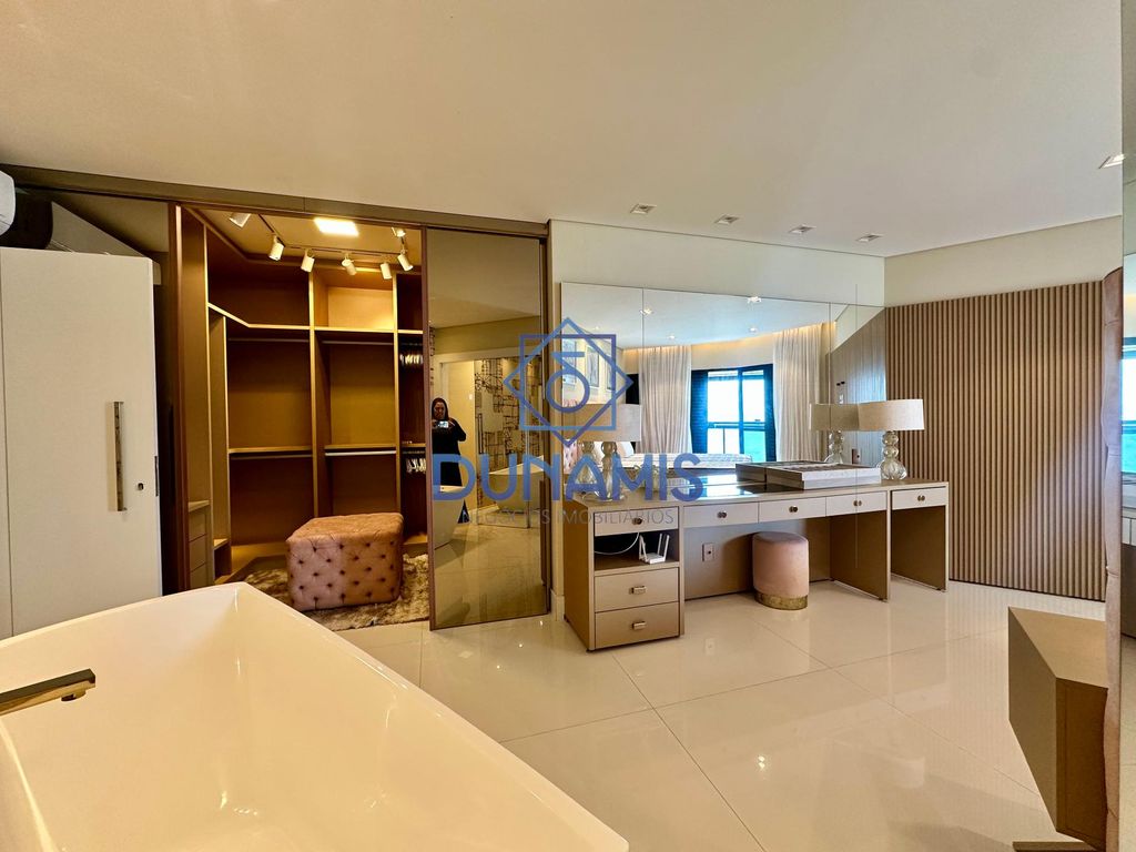 APARTAMENTO TOTALMENTE REFORMADO - VISTA PARA O ALTO MAR À VENDA em Jardim Astúrias, Guarujá — foto 30