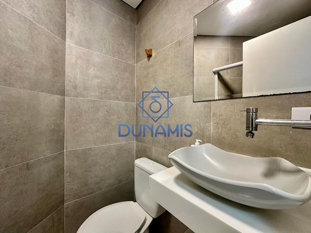 APARTAMENTO TOTALMENTE REFORMADO - VISTA PARA O ALTO MAR À VENDA em Jardim Astúrias, Guarujá — foto 23