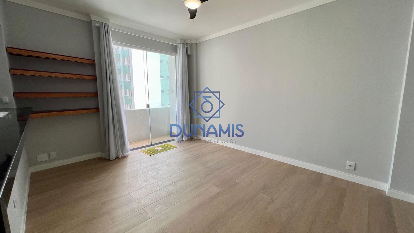 EXCELENTE APARTAMENTO REFORMADO COM 1 DORMITÓRIOS E VISTA MAR em Pitangueiras, Guarujá — foto 4