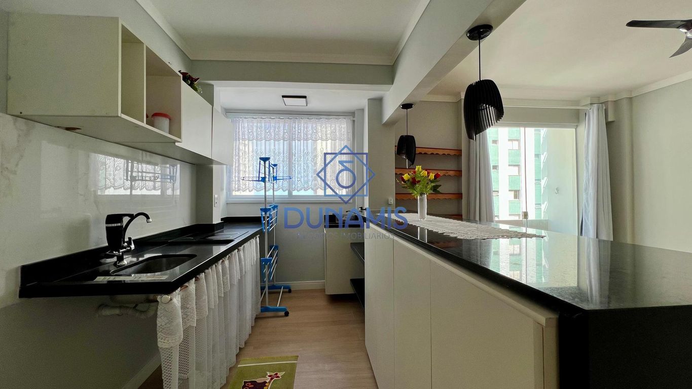 EXCELENTE APARTAMENTO REFORMADO COM 1 DORMITÓRIOS E VISTA MAR em Pitangueiras, Guarujá — foto 9