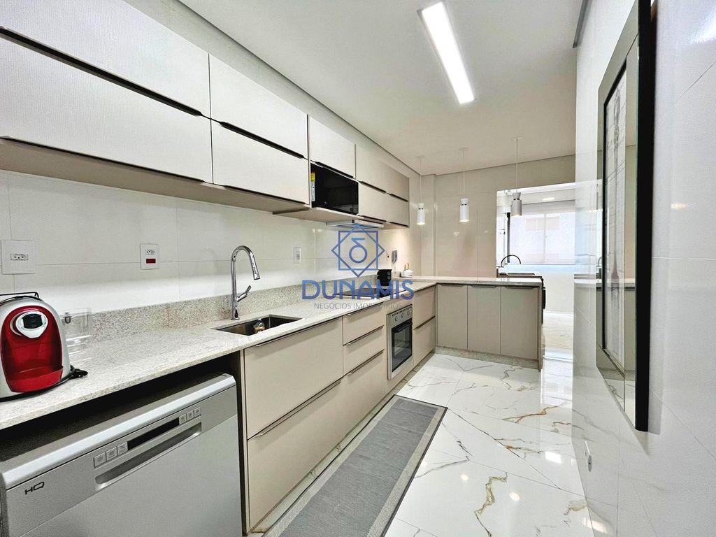 APARTAMENTO REFORMADO A VENDA NA PRAIA DAS PITANGUEIRAS 01 QUADRA DO MAR em Pitangueiras, Guarujá — foto 35