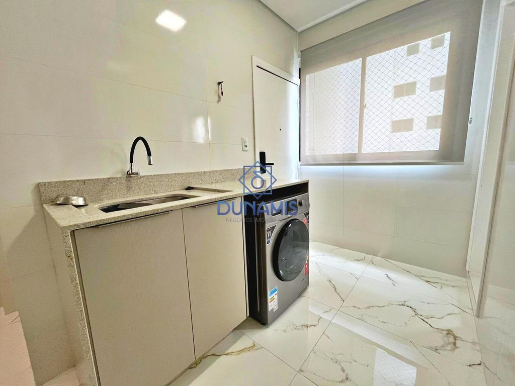APARTAMENTO REFORMADO A VENDA NA PRAIA DAS PITANGUEIRAS 01 QUADRA DO MAR em Pitangueiras, Guarujá — foto 46