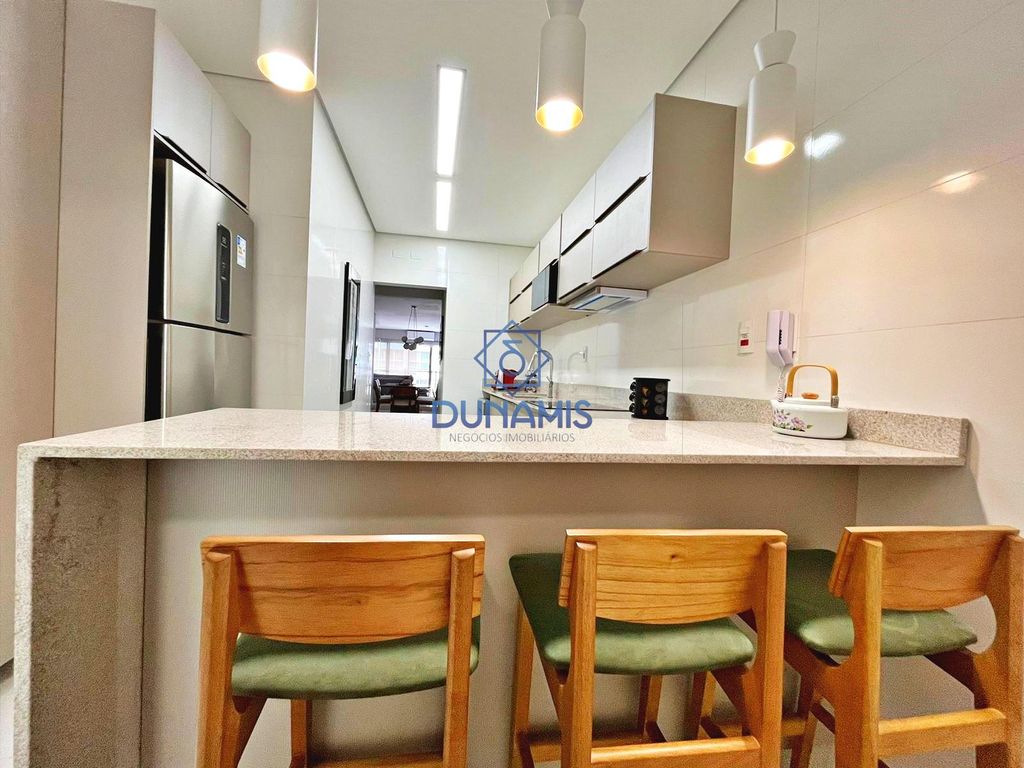 APARTAMENTO REFORMADO A VENDA NA PRAIA DAS PITANGUEIRAS 01 QUADRA DO MAR em Pitangueiras, Guarujá — foto 43