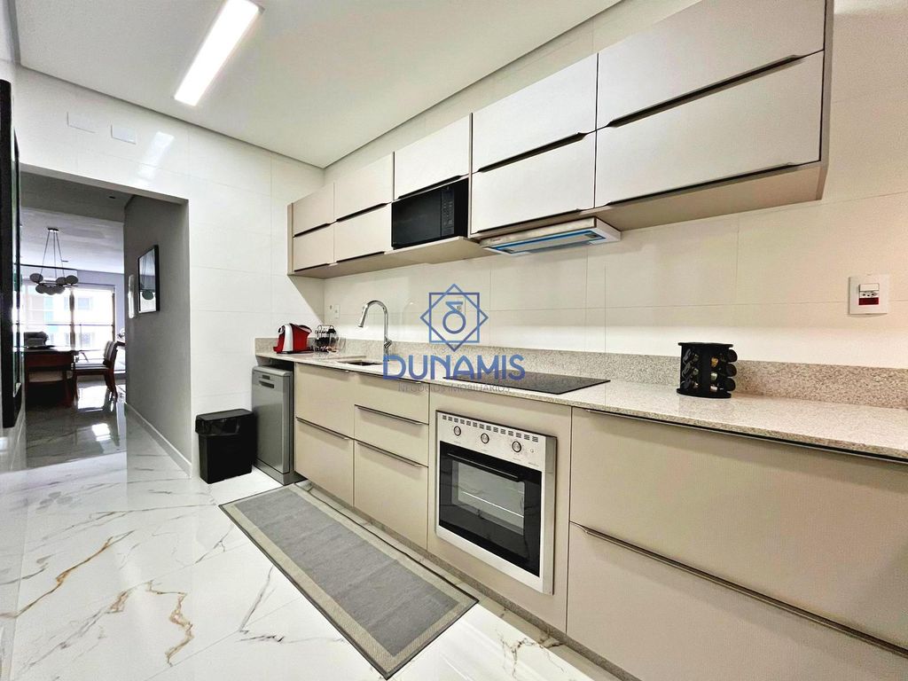 APARTAMENTO REFORMADO A VENDA NA PRAIA DAS PITANGUEIRAS 01 QUADRA DO MAR em Pitangueiras, Guarujá — foto 38