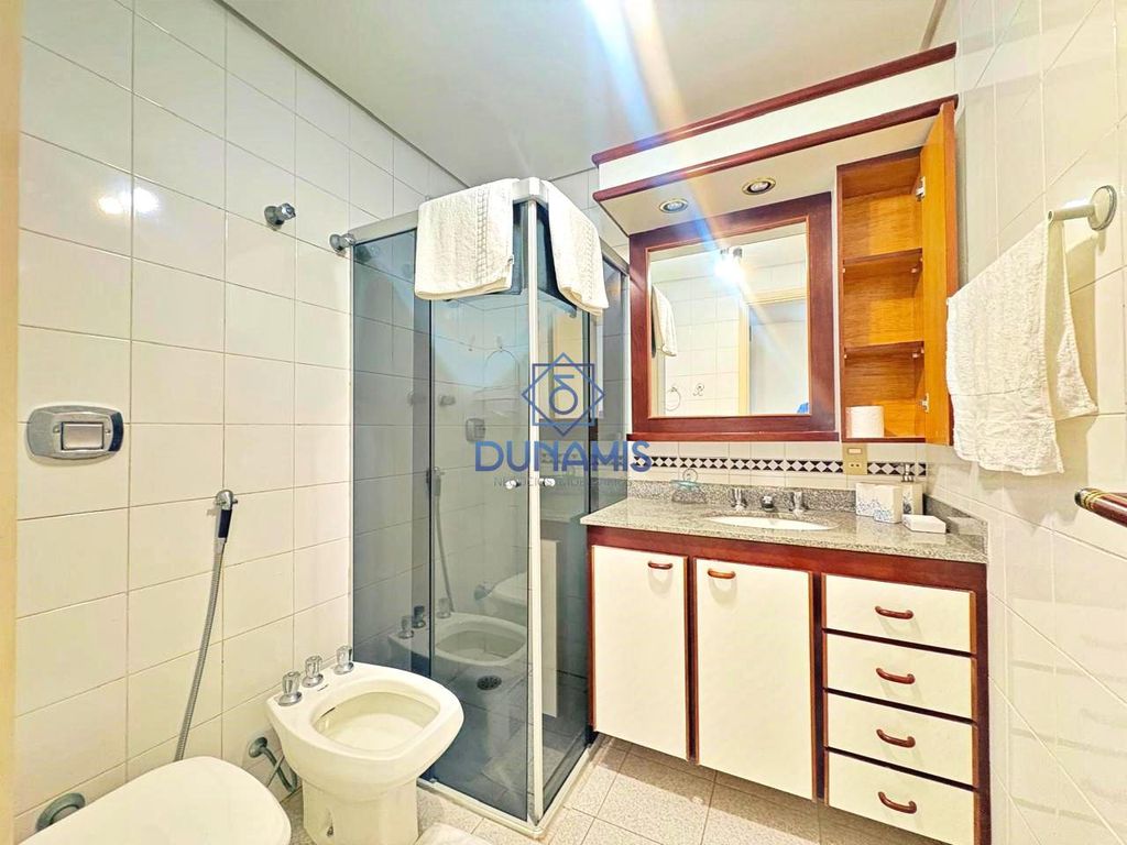 Apartamento com linda vista para Praia do Sorocotuba, sendo 3 suítes em Morro Sorocotuba, Guarujá — foto 37
