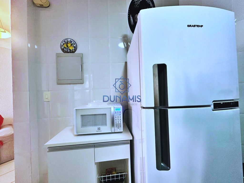 Apartamento reformado com sacada na Praia das Astúrias, área nobre do Guarujá em Jardim Astúrias, Guarujá — foto 6
