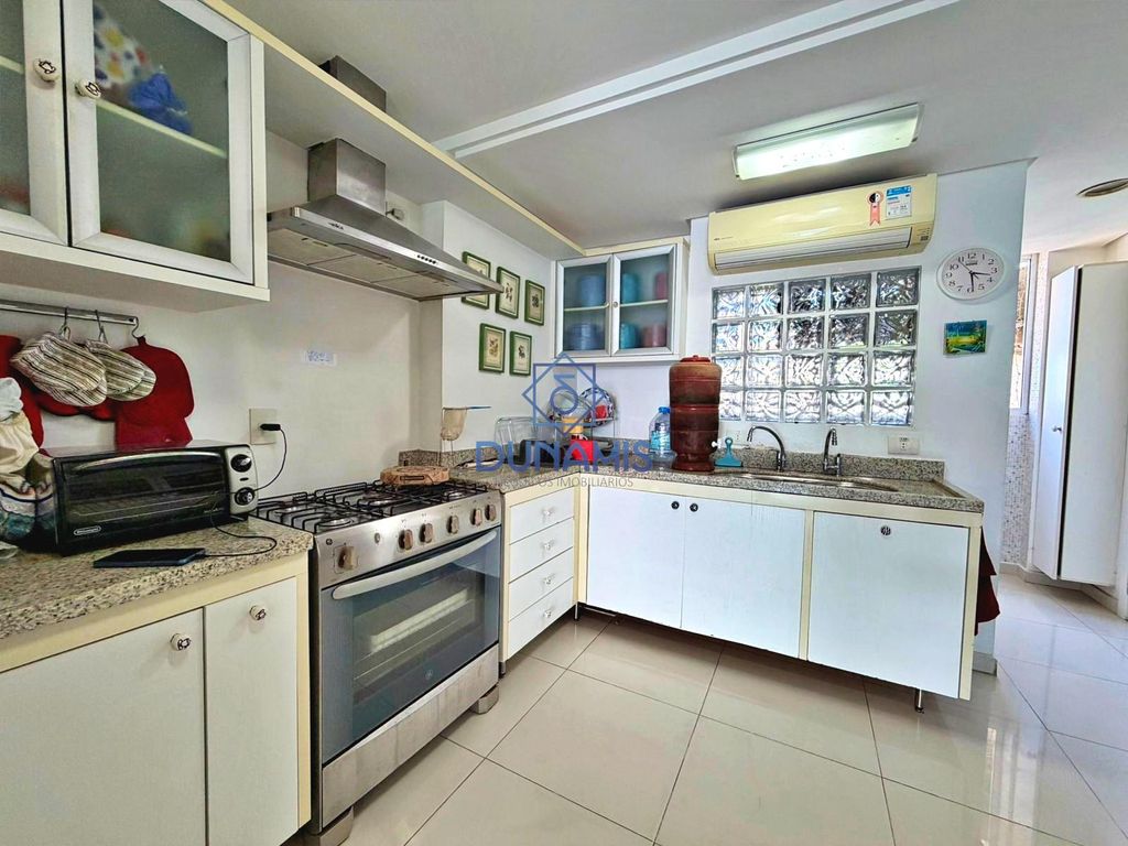 *APARTAMENTO À VENDA NA PRAIA DAS PITANGUEIRAS - REGIÃO DO MORRO DO MALUF em Morro do Maluf, Guarujá — foto 29