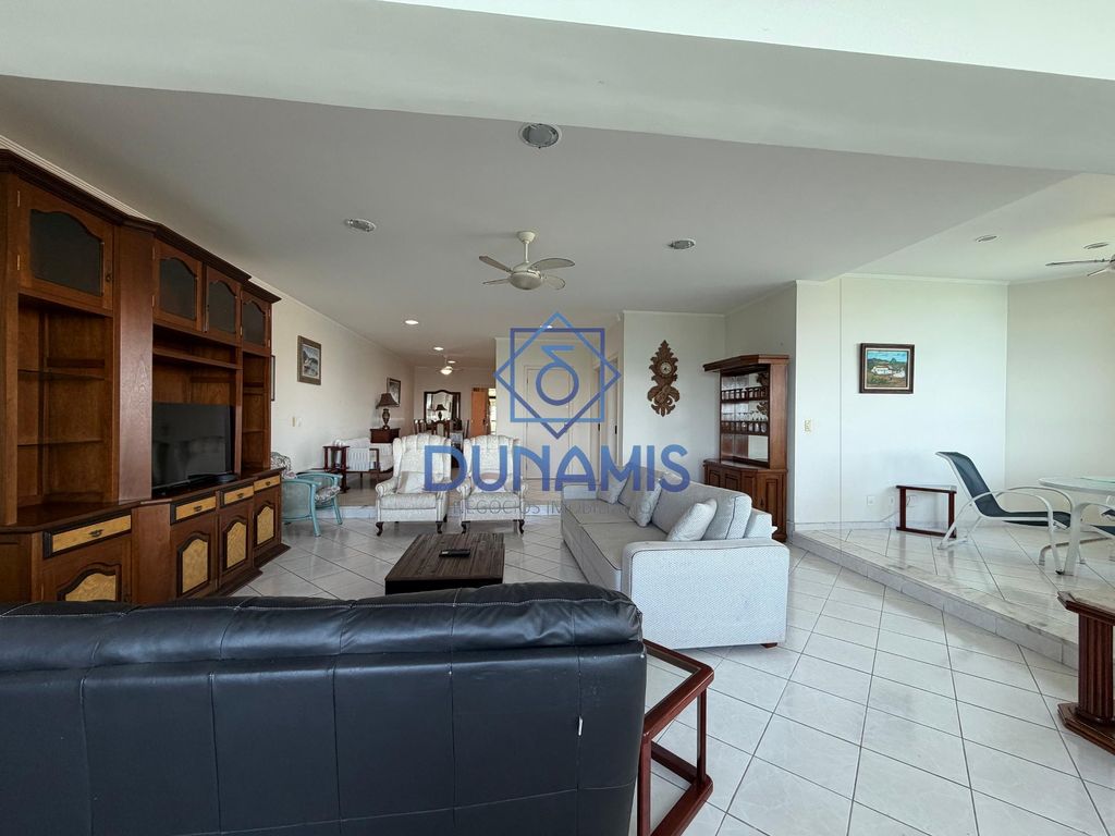 * APARTAMENTO ALTO PADRÃO NA PRAIA DE PITANGUEIRAS  MORRO DO MALUF  COM LAZER ** em Morro do Maluf, Guarujá — foto 3
